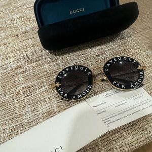 Gucci authentic sunglasses like new